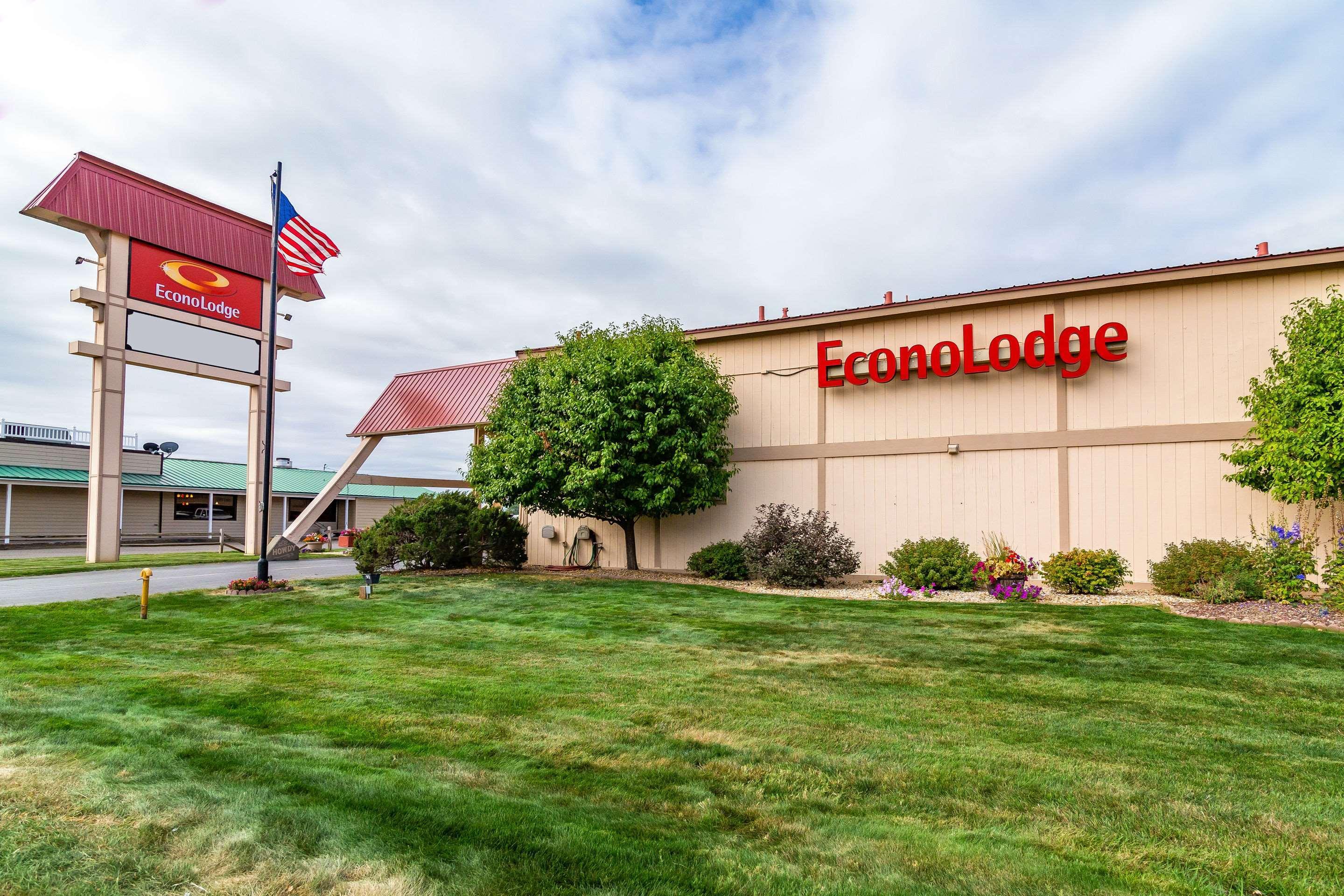 Econo Lodge Miles City Exteriör bild