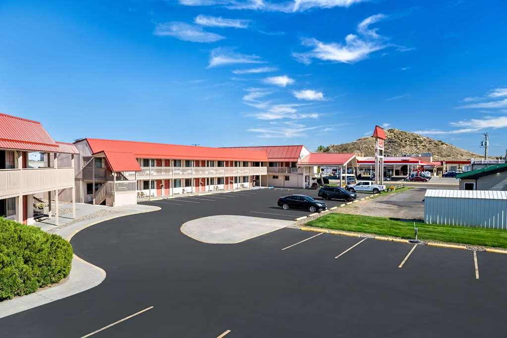 Econo Lodge Miles City Exteriör bild