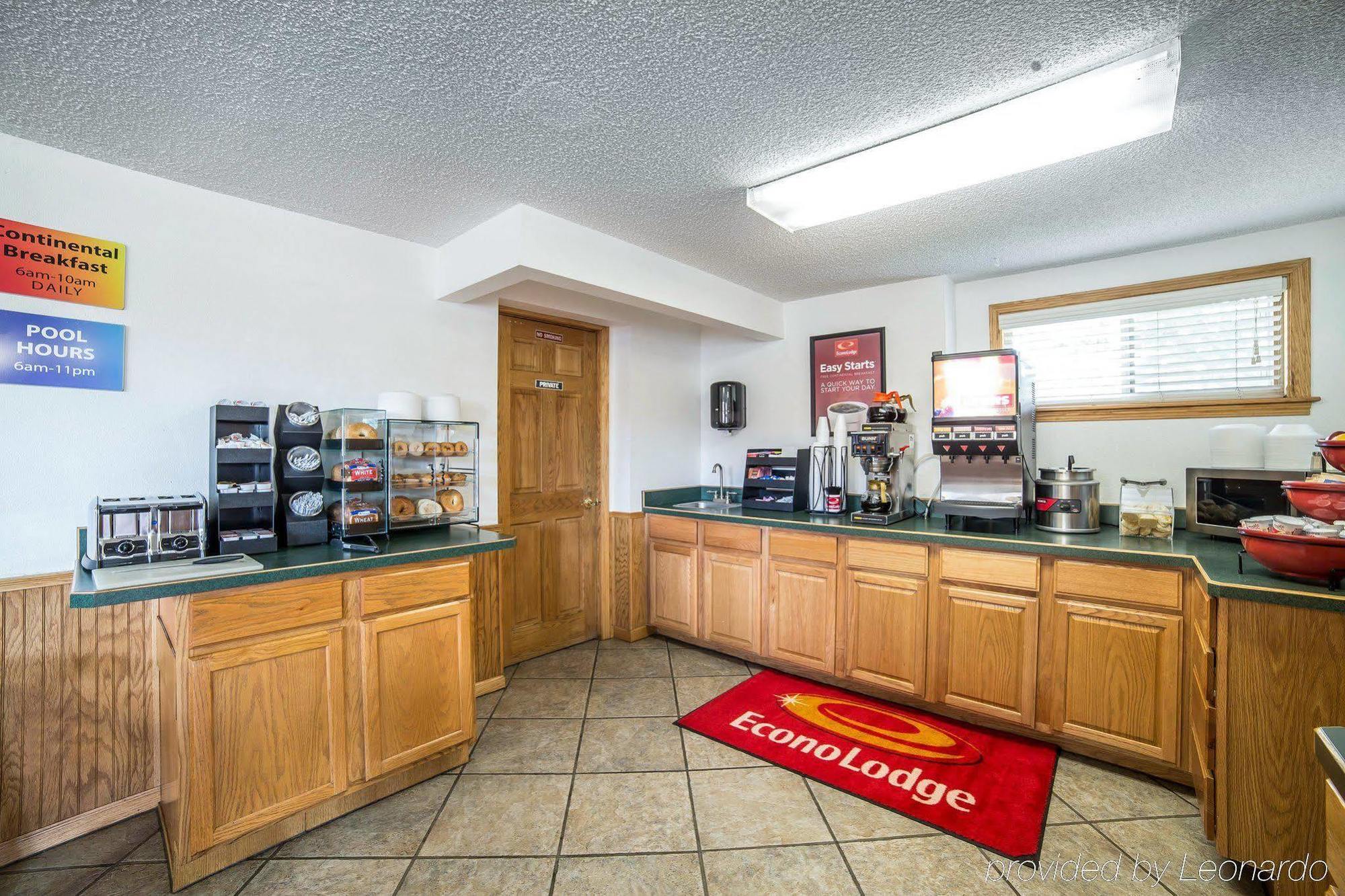 Econo Lodge Miles City Exteriör bild