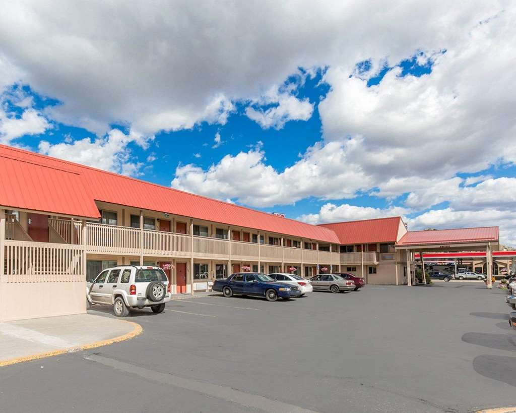 Econo Lodge Miles City Exteriör bild