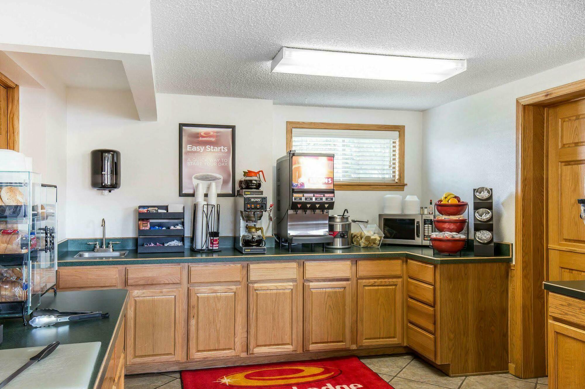 Econo Lodge Miles City Exteriör bild