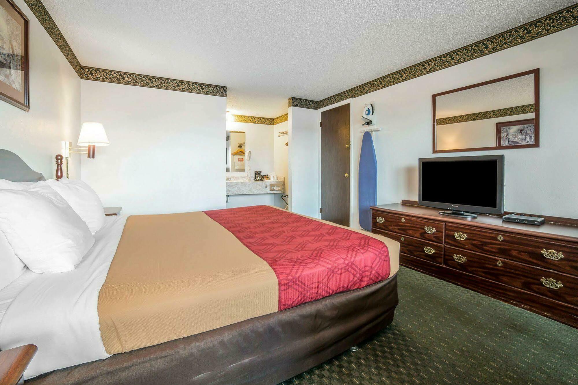 Econo Lodge Miles City Exteriör bild